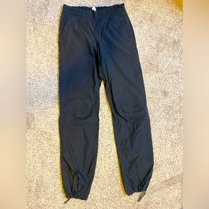 LULULEMON Wind Pants